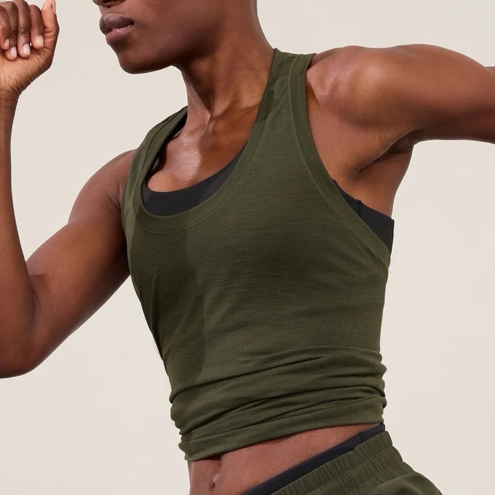 Athleta GAP Women's Momentum Seamless Tank color: aspen olive Heather XXS NWOT
